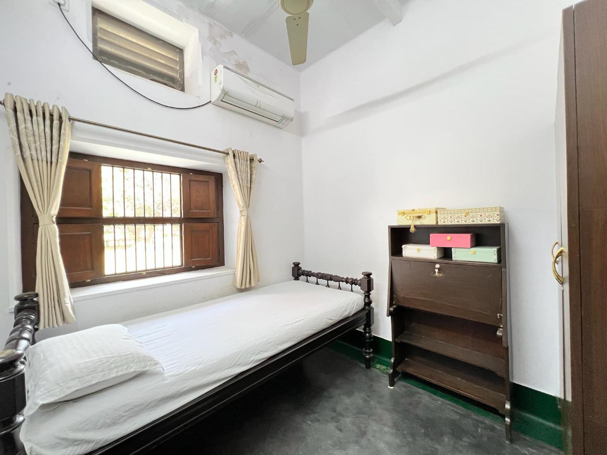 Bed and Breakfast Laxmi Nivas 1949 Secunderabad Екстер'єр фото